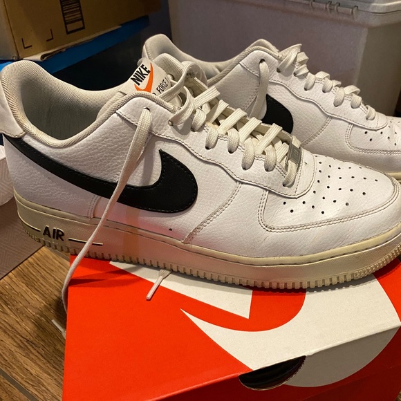 Nike Air Force 1 - Picture 3 of 5